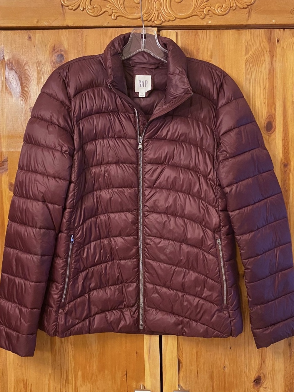 New burgundy puffer jacket by gap size medium